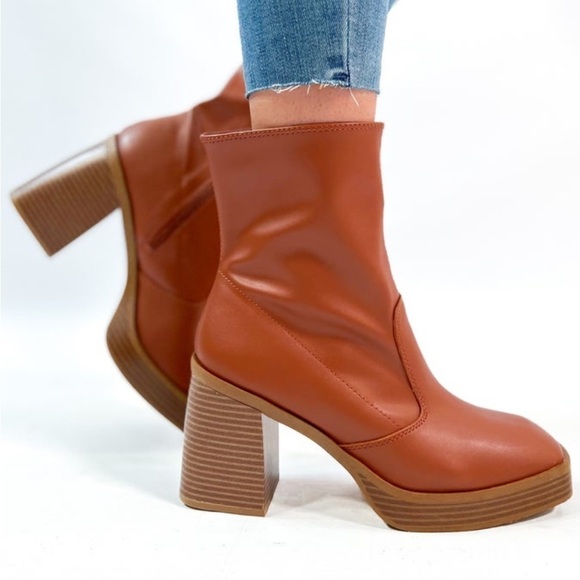 MIA Chic Modern High Heeled Boot w/ Zipper, Size: 8.5, Color: Cognac, BNIB - Picture 9 of 12